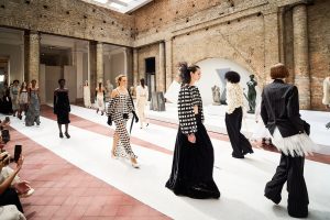 CRIS BARROSAW26 | GRAZIEfoto: Zé Takahashi